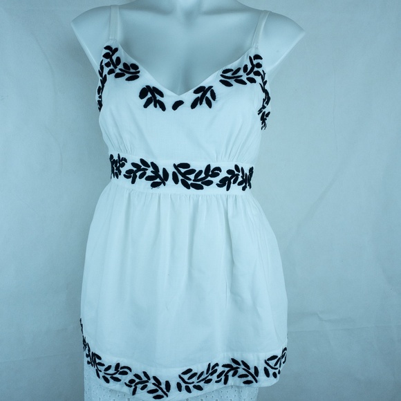 INC International Concepts Embroidered Summer Top - Picture 1 of 6